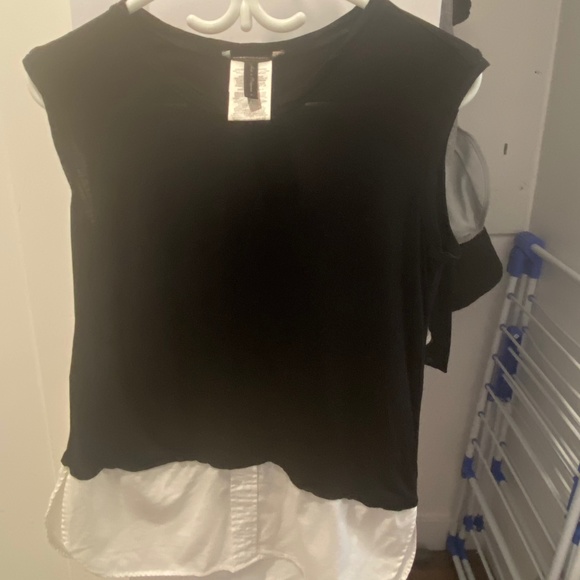 Black tank top - Picture 1 of 3